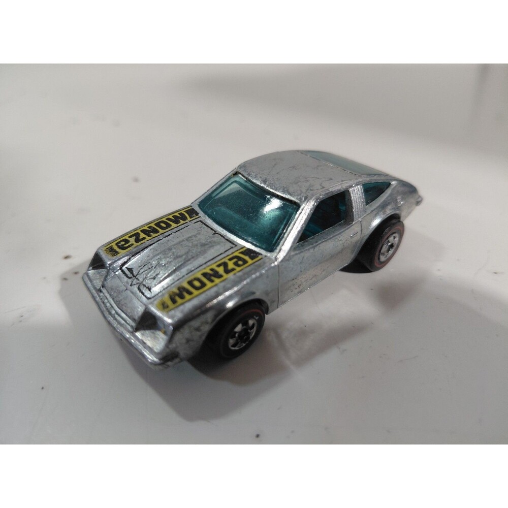 Hot Wheels 1:64 DieCast Red Line 1974 Hong Kong Chevrolet Monza 2+2